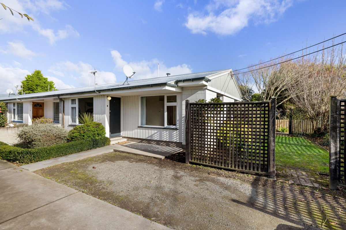 1/18 Gordon Avenue, St Albans, Christchurch - Carousel 1
