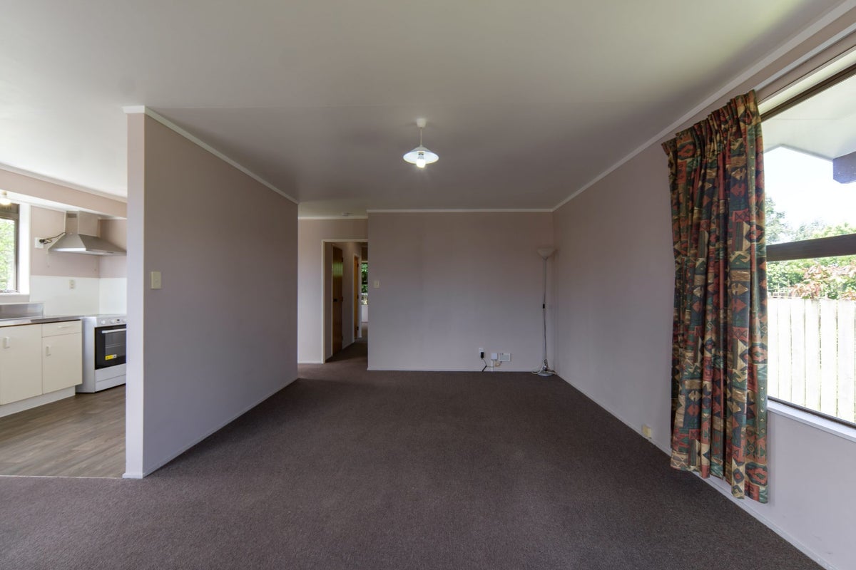 7 Yorkshire Road, Silverdale, Hamilton - Carousel 2