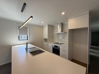 46 Chertsey Street - Carousel 2