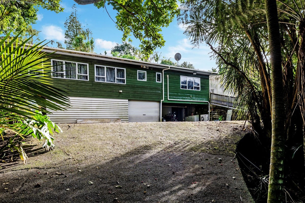 323 Glenfield Road, Glenfield, Auckland - Carousel 2