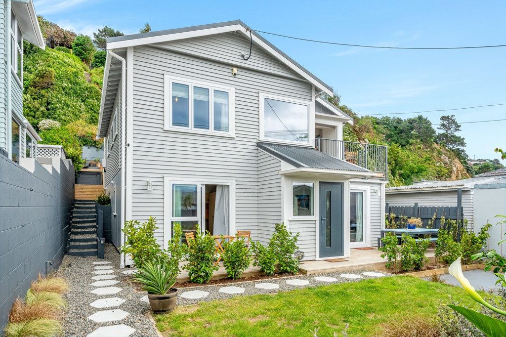24 Ferry Street, Seatoun, Wellington - Carousel 1
