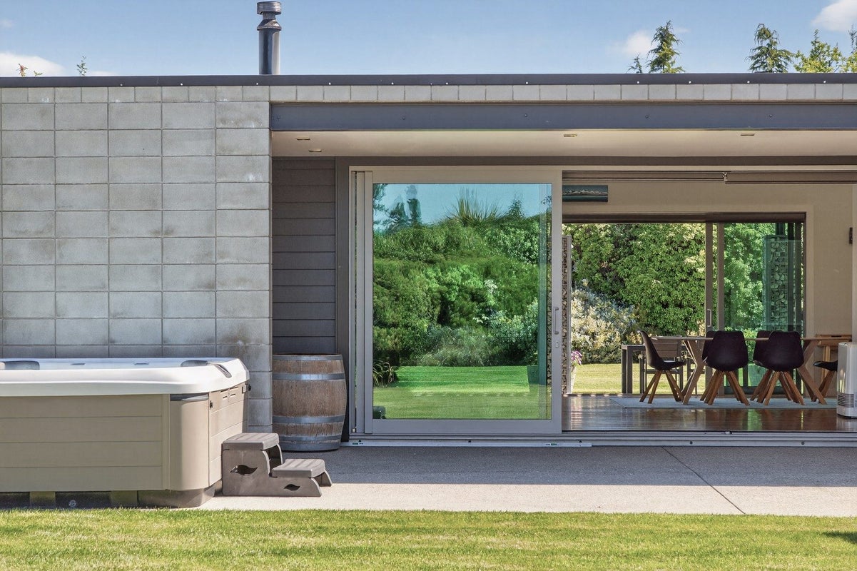 28 Sam John Place, Lake Hawea - Carousel 2