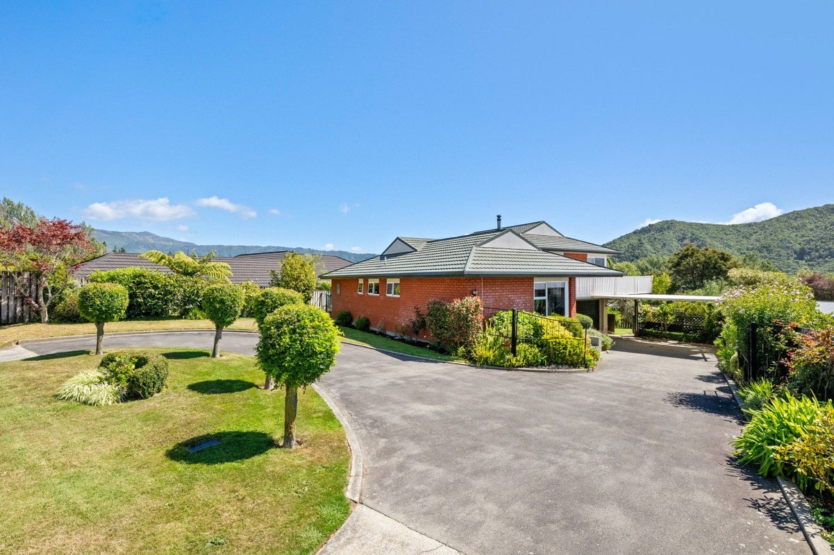 5 Moana View Road, Waikawa, Picton - Carousel 2