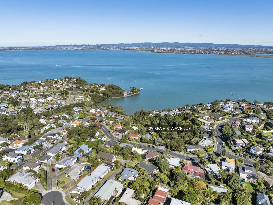 29 Sea Vista Avenue, Beach Haven, Auckland - Carousel 19