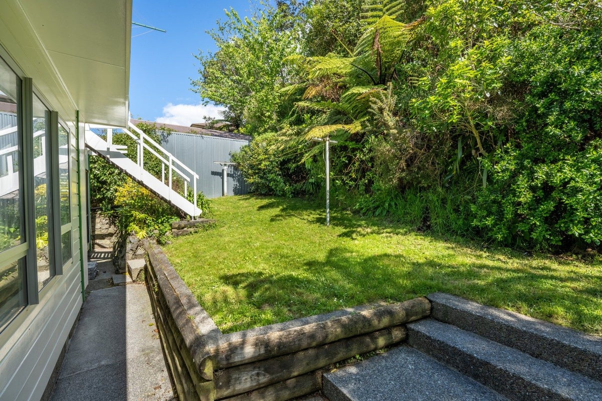 5 Stanhope Grove, Korokoro, Lower Hutt - Carousel 25
