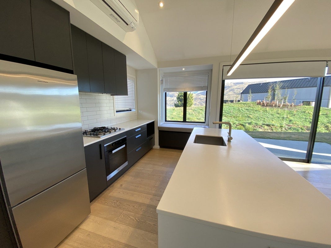 5 Kotuku Lane, Jacks Point, Queenstown - Carousel 2