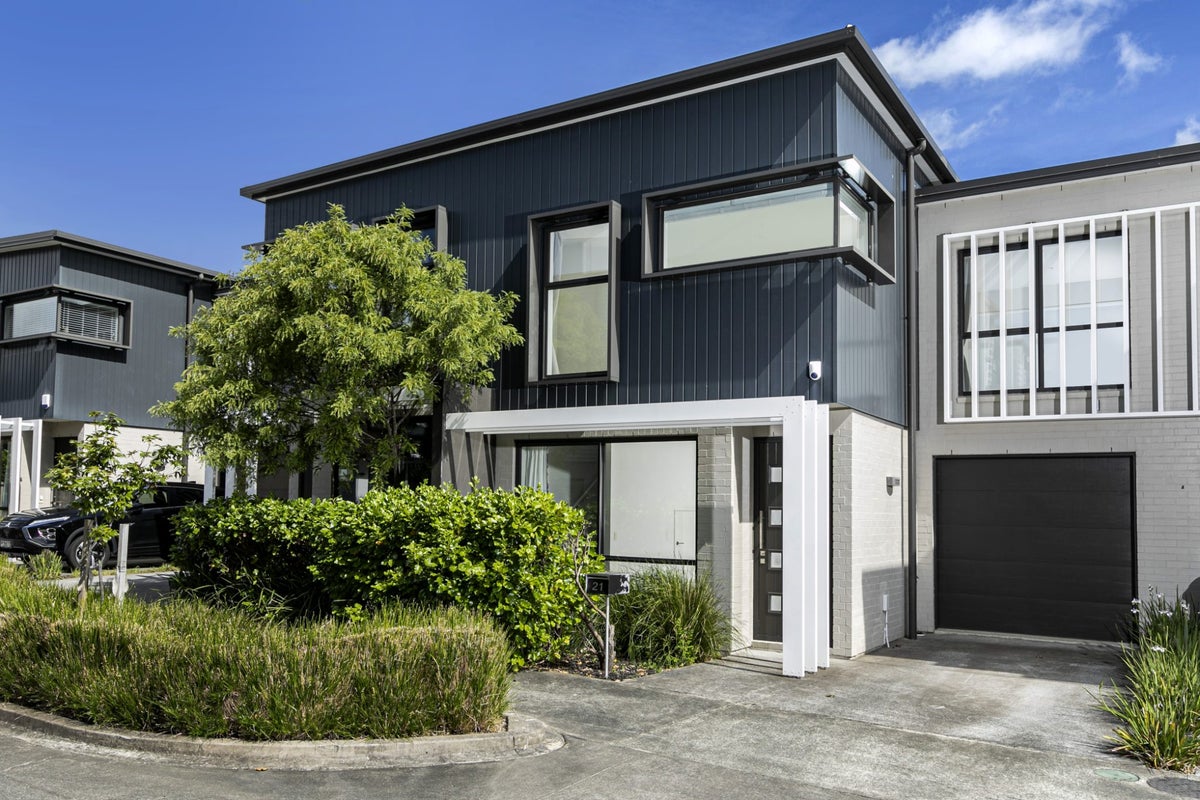 21 Carder Court, Hobsonville, Auckland - Carousel 1