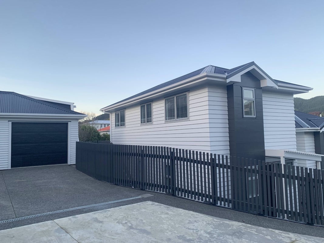 28 Ranui Terrace, Tawa, Wellington - Carousel 2