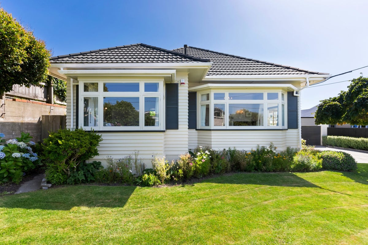 42 Campbell Street, Karori, Wellington - Carousel 2