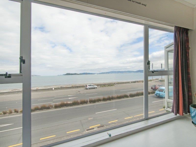 5 Aurora Street, Petone, Lower Hutt - Carousel 1