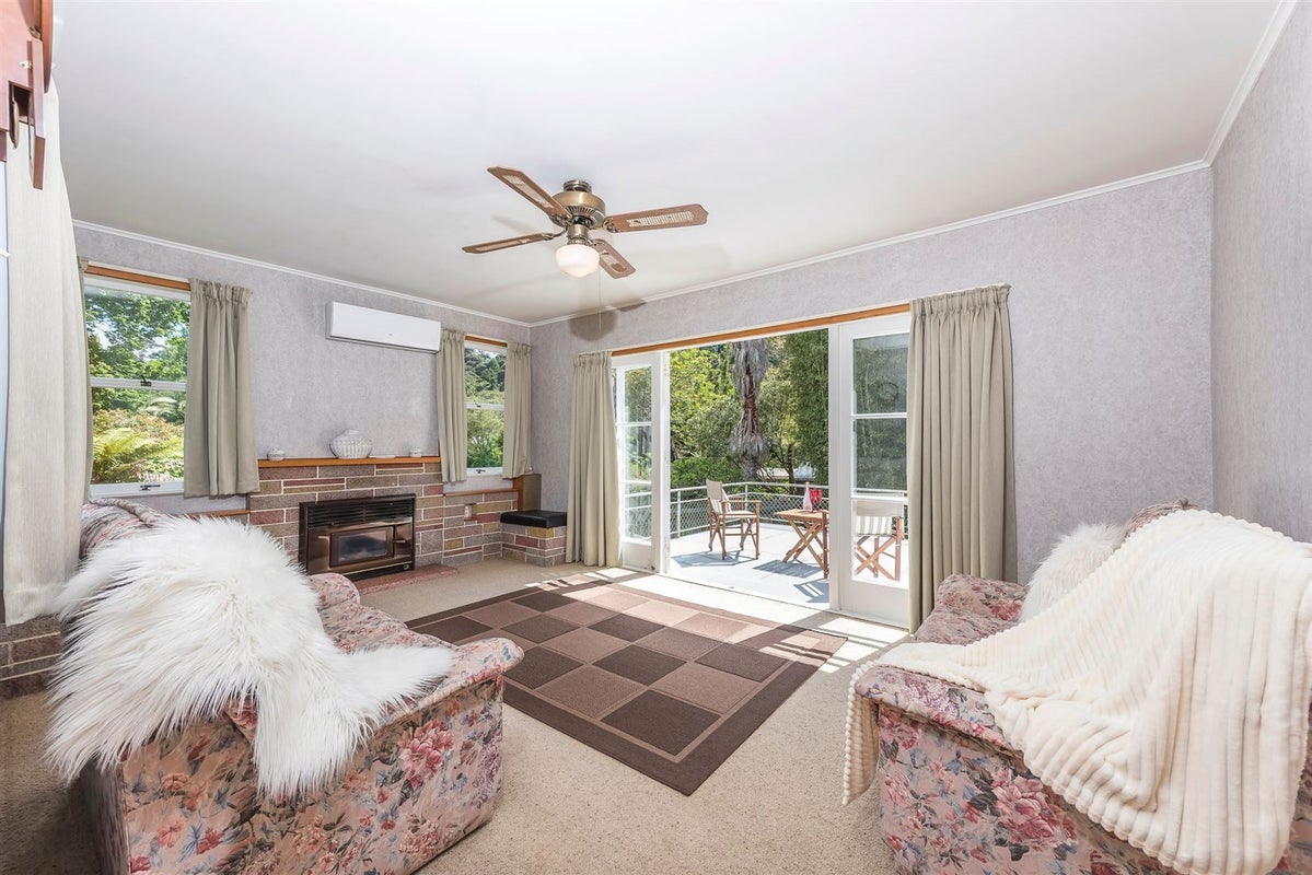 40 Lowtherhurst Road, Massey, Auckland - Carousel 2