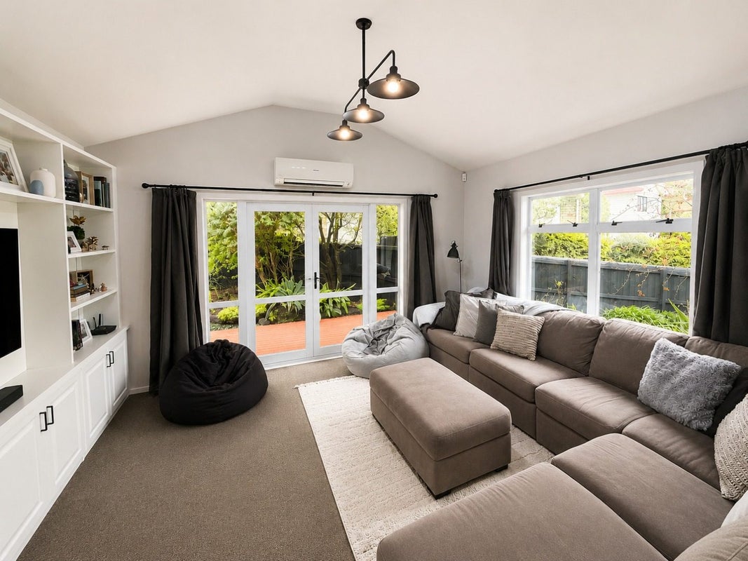 14 Clarion Place, Glendene, Auckland - Carousel 2