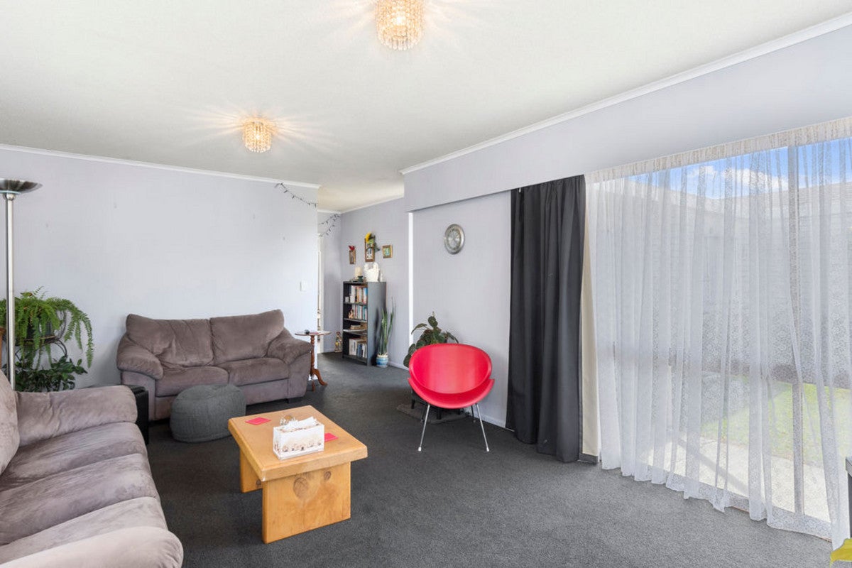 10A Taupo Avenue, Mount Maunganui, Mount Maunganui - Carousel 2