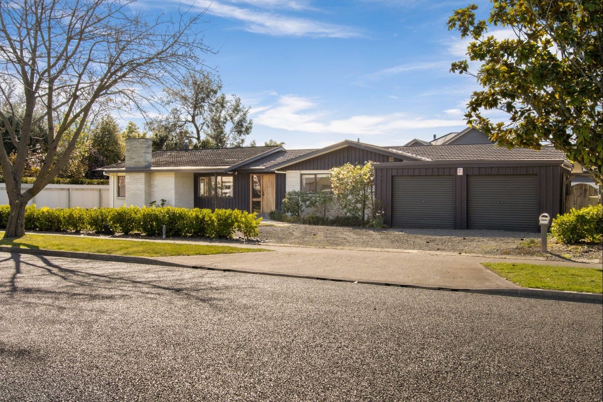 153 Avenue Road, Greenmeadows, Napier - Carousel 1