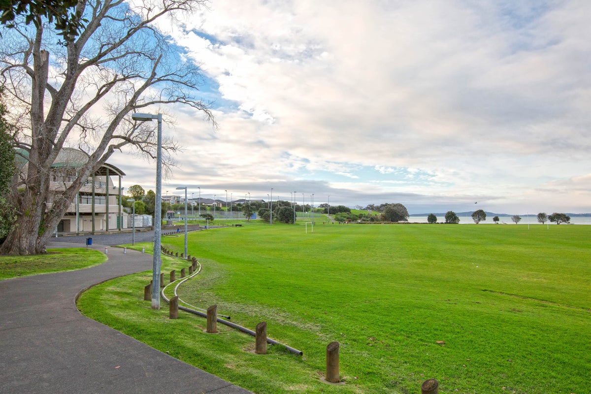 24 Intrepid Crescent, Beachlands, Auckland - Carousel 35