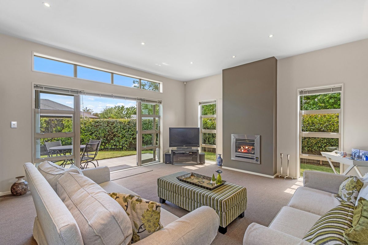 16 Kilbride Gardens, Halswell, Christchurch - Carousel 2