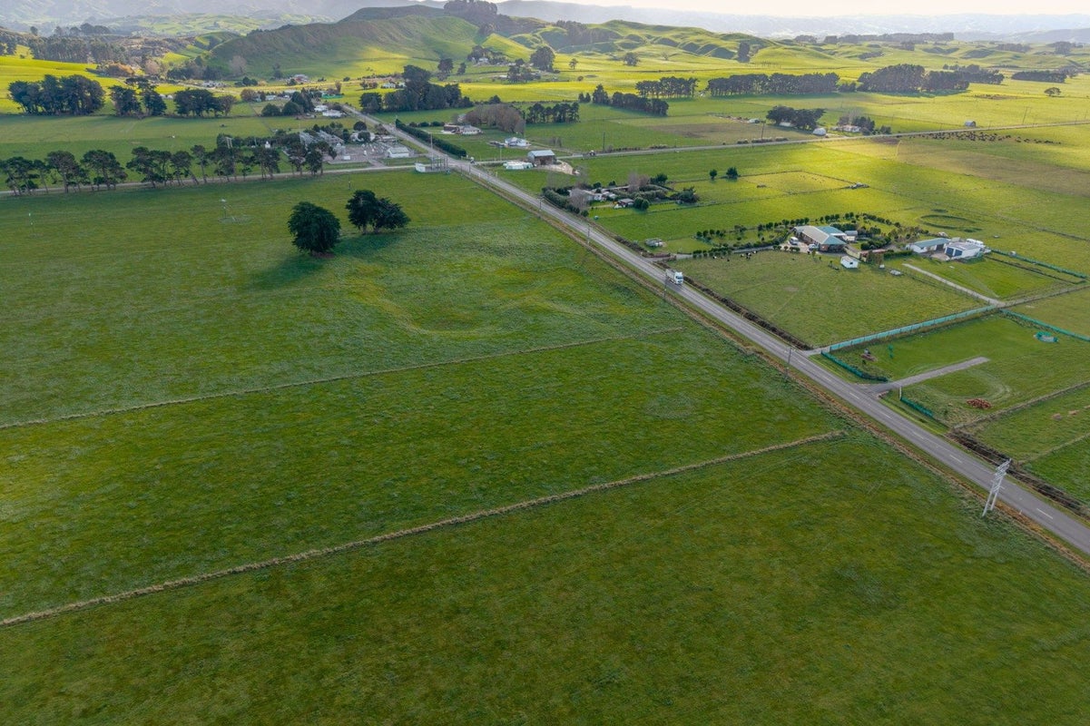 37 Tutaekara Road, Pahiatua, Pahiatua - Carousel 2