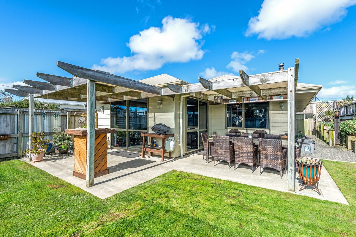 10 Seabury Avenue, Foxton Beach, Foxton - Carousel 1