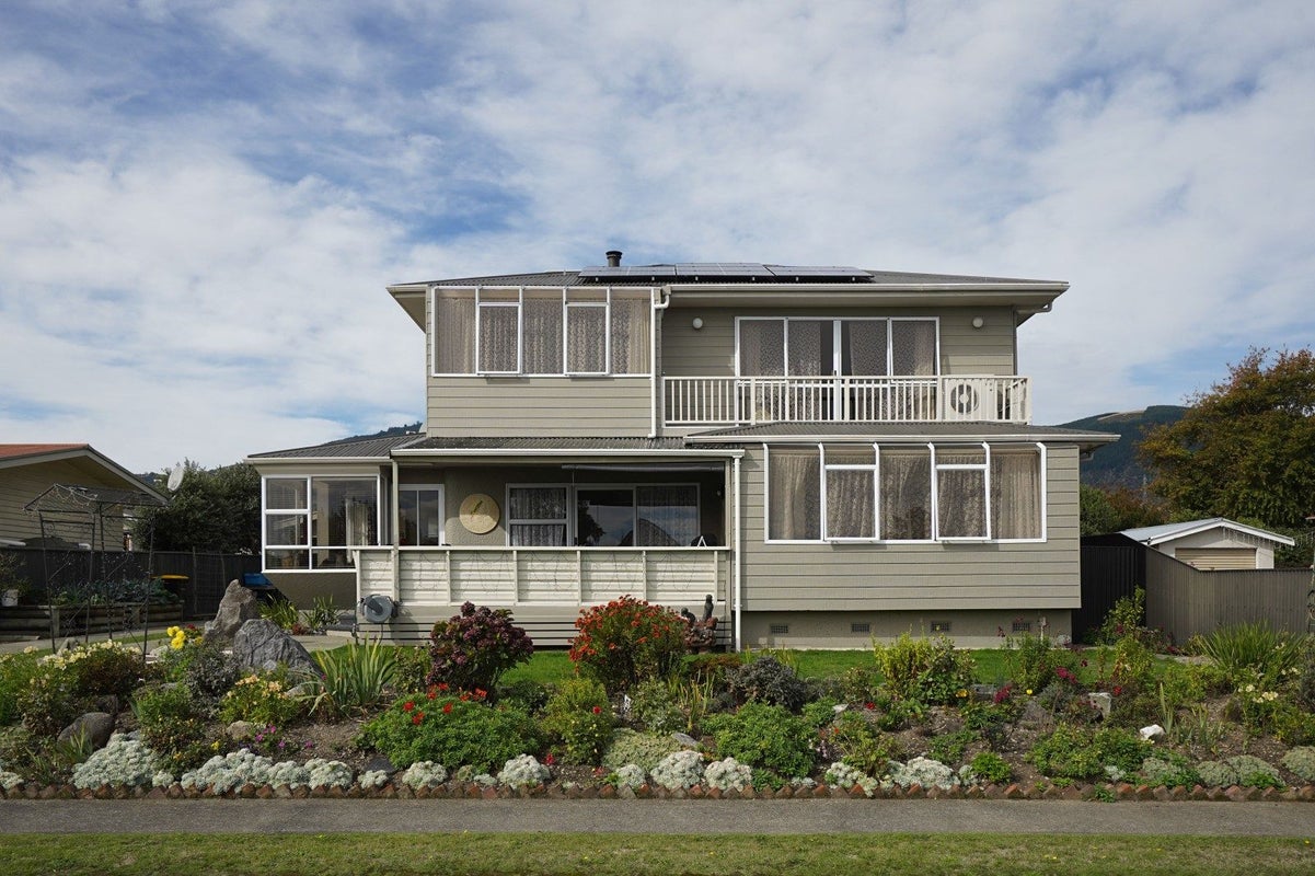 33 Kipling Crescent, Stoke, Nelson - Carousel 2