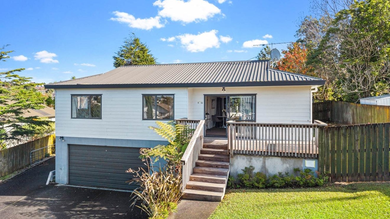 1/87 Athena Drive, Totara Vale, Auckland - Carousel 1