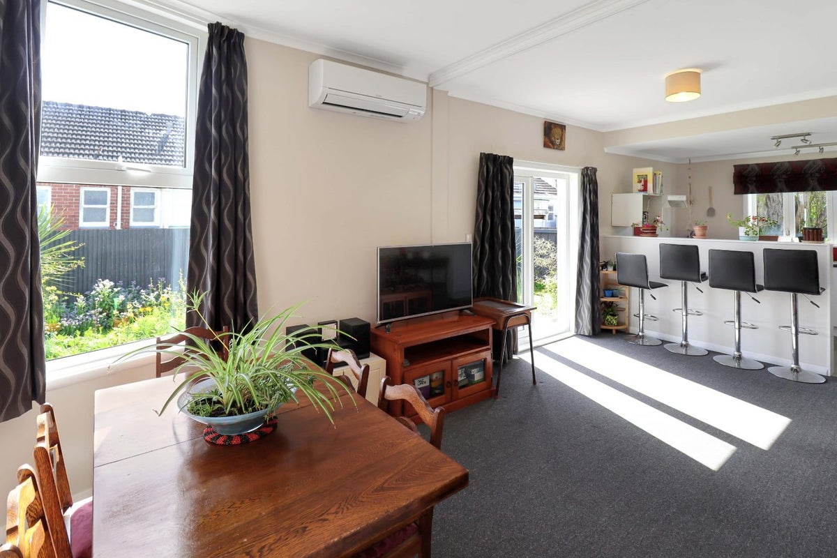 57 Rata Street, Naenae, Lower Hutt - Carousel 2