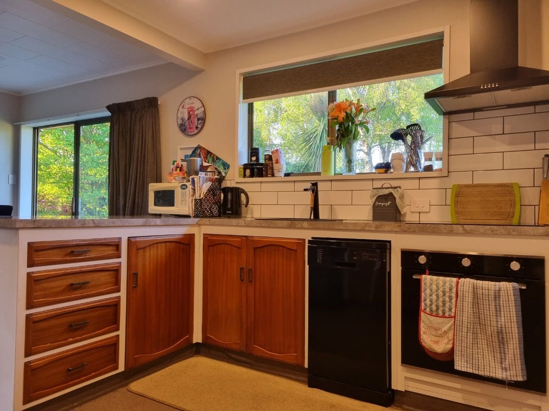 2/11 Roxburgh Street, Glenwood, Timaru - Carousel 2
