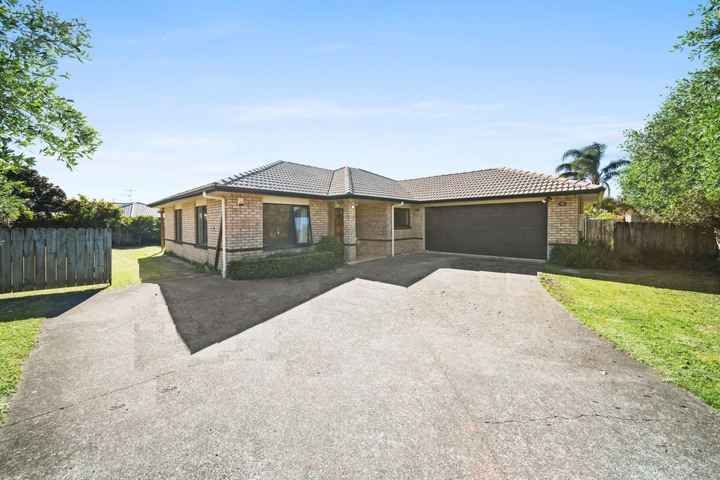 26 Morewa Place, Takanini, Auckland - Carousel 1