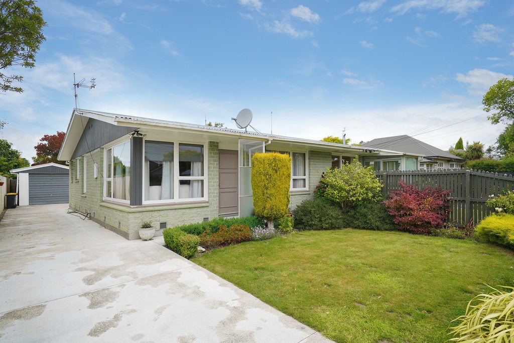 54 Cleveland Street, Edgeware, Christchurch - Carousel 1