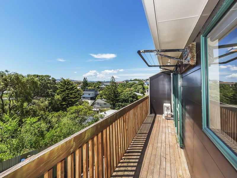 8 VIEW RD, Titahi Bay, Porirua - Carousel 20