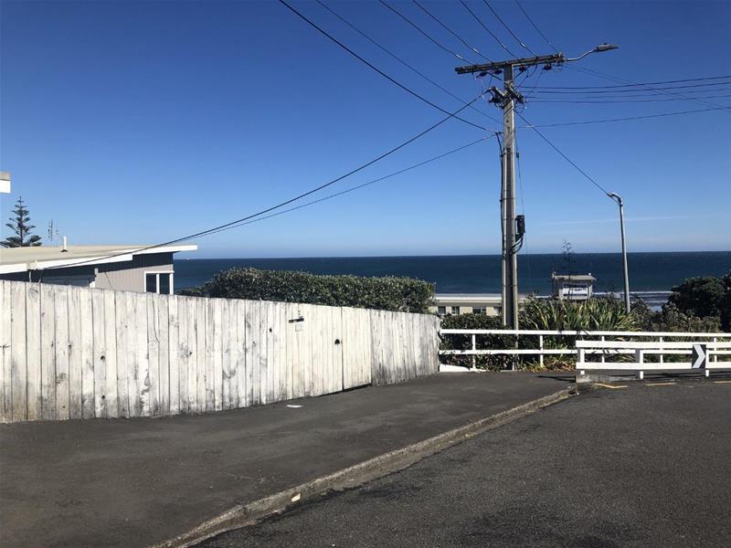 2B Beach Street, Fitzroy, New Plymouth - Carousel 1