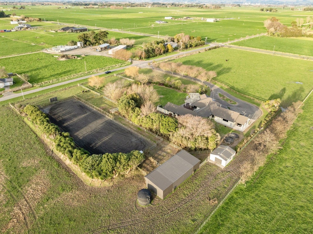 11 Mckenzie Settlement Road, Kairanga, Palmerston North - Carousel 50