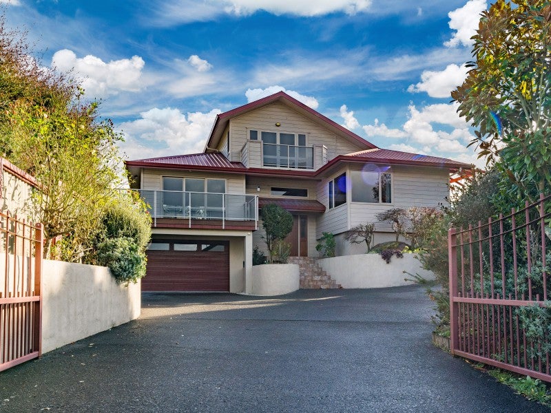 16 Carpentras Way, Nukuhau, Taupo - Carousel 1
