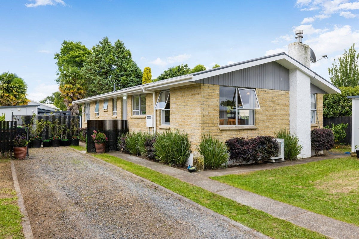2 Creswell Place, Leamington, Cambridge - Carousel 2