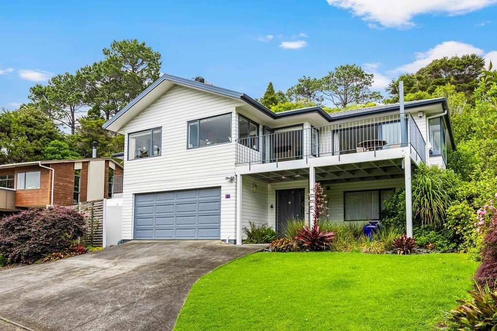 37 Cochrane Avenue, Arkles Bay, Whangaparaoa - Carousel 1