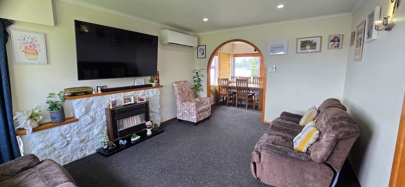 28 Garden Heights Avenue, Glenview, Hamilton - Carousel 2