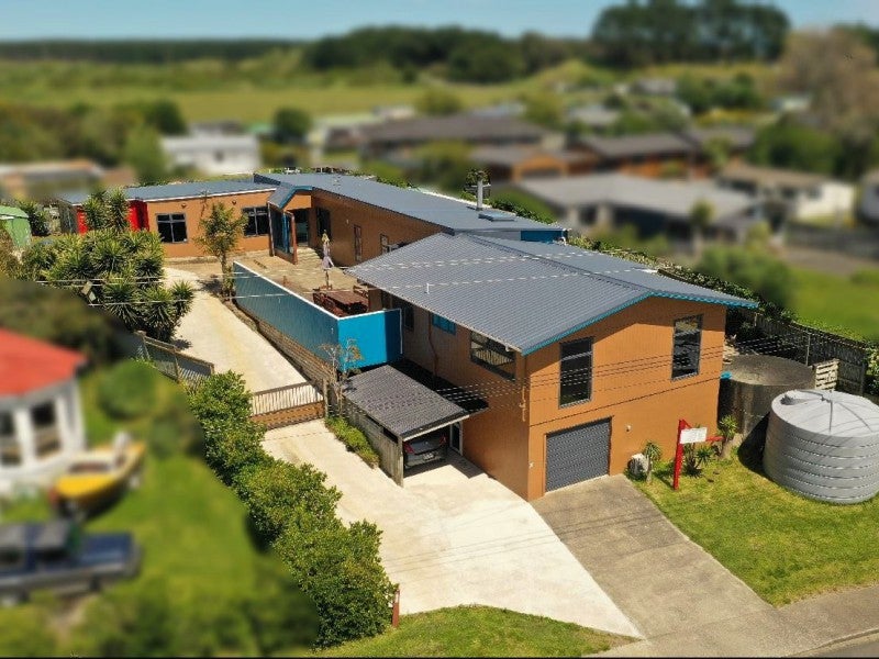 571 Waitarere Beach Road, Waitarere Beach, Levin - Carousel 1