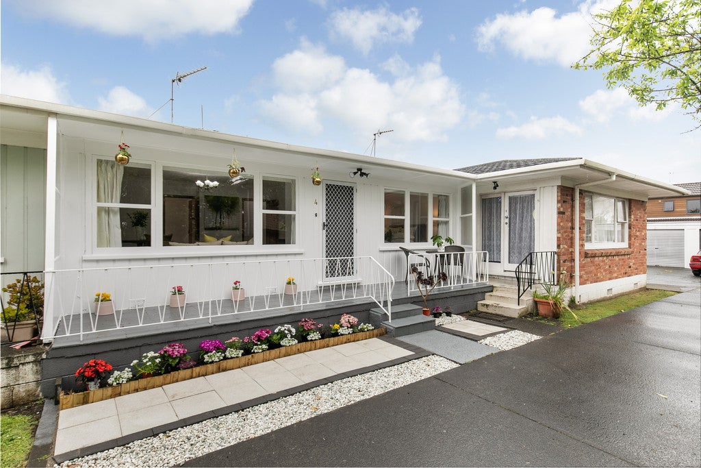 4/18 King Edward Avenue, Epsom, Auckland - Carousel 1