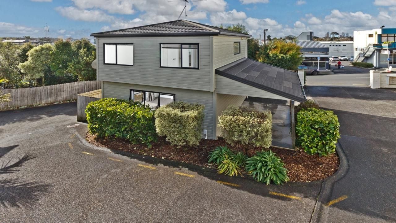 1/5 Kilham Avenue, Northcote, Auckland - Carousel 2