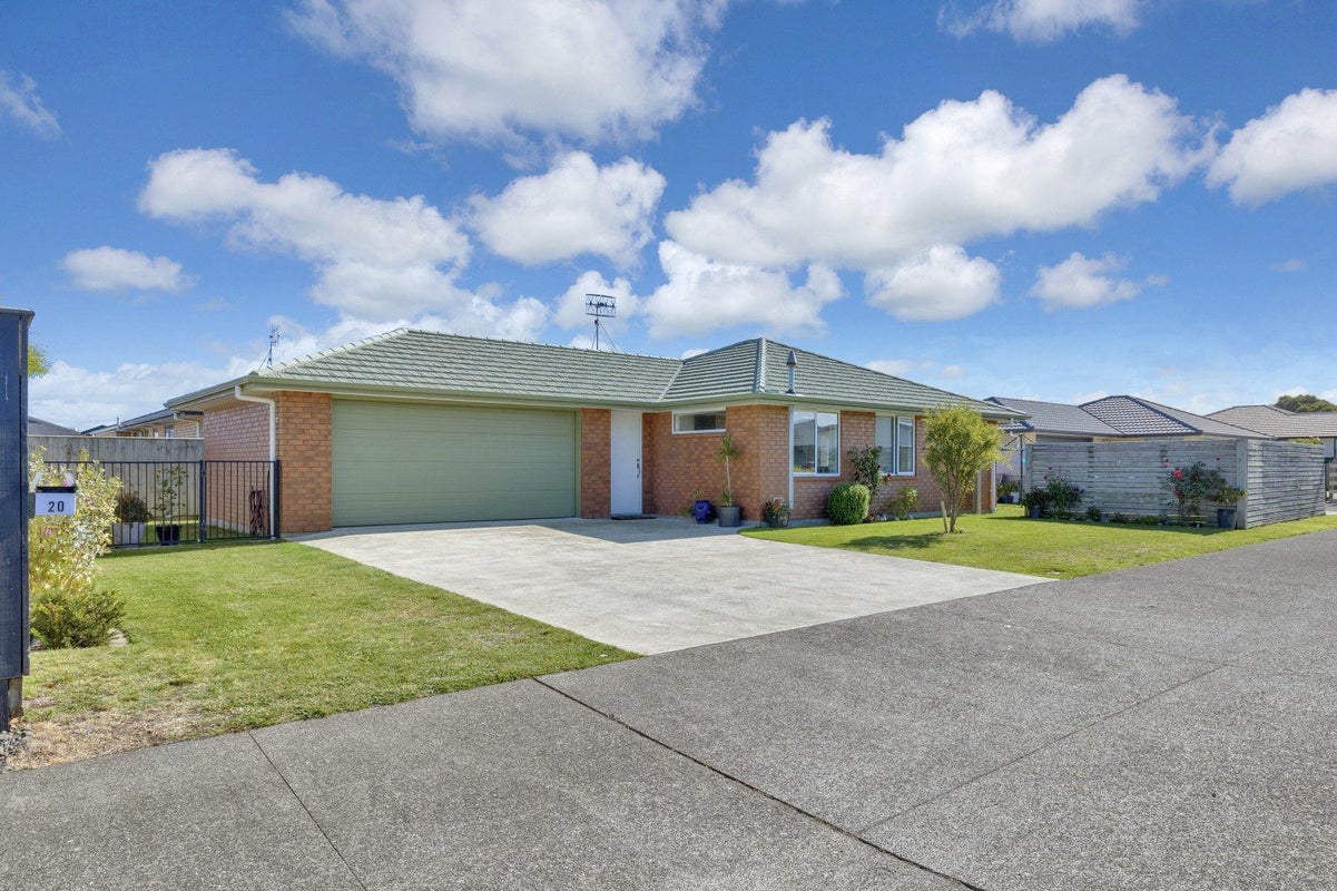 20 Simon Street, Tawhero, Whanganui - Carousel 1