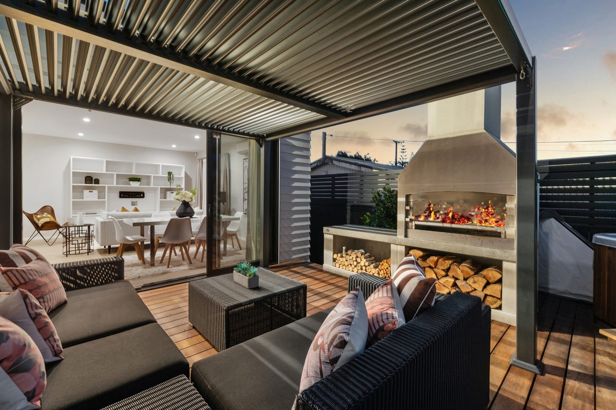 6 Livingstone Street, Milford, Auckland - Carousel 2