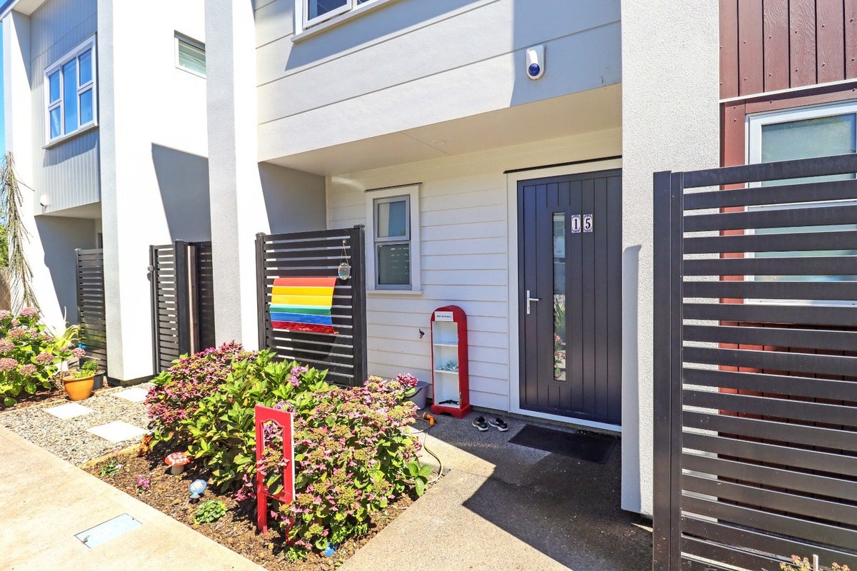 15 Mcgrath Way, Taita, Lower Hutt - Carousel 2