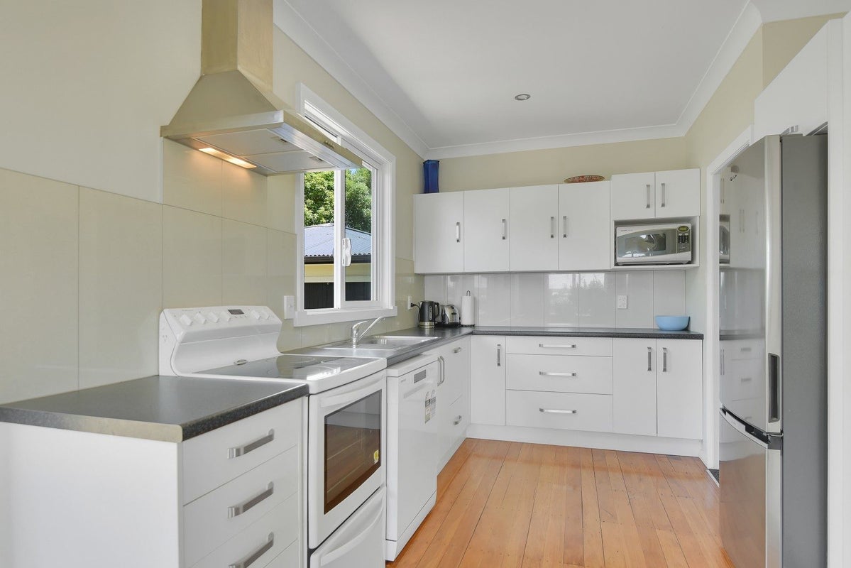 49 State Highway 3, Westmere, Whanganui - Carousel 2