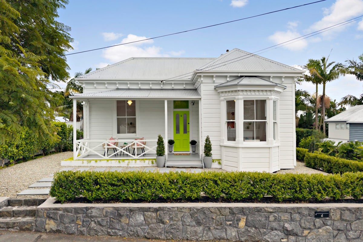 6 Ireland Street, Freemans Bay, Auckland - Carousel 1