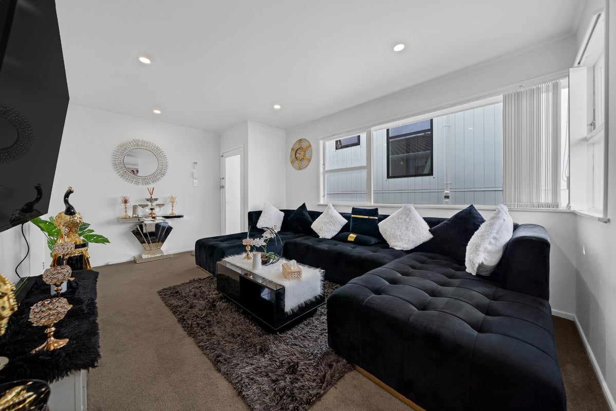 25B Flat Bush Road, Otara, Auckland - Carousel 1
