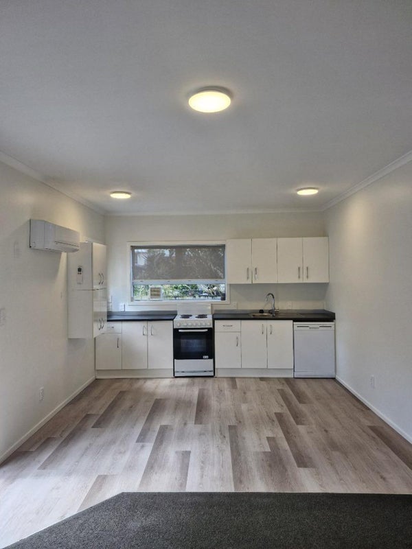 11 Richmond Street, Fitzroy, New Plymouth - Carousel 2