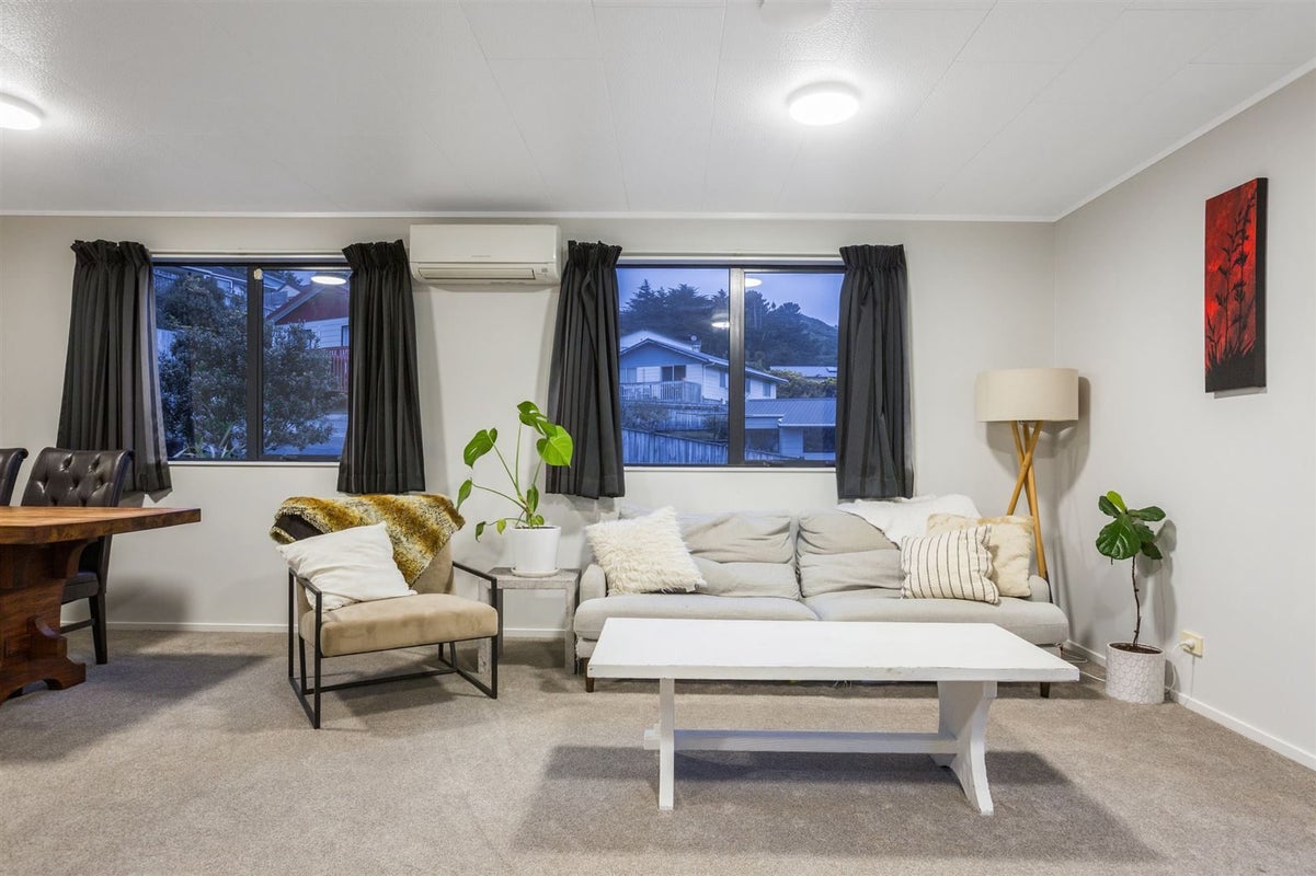 21A Rose Street, Ranui, Porirua - Carousel 2