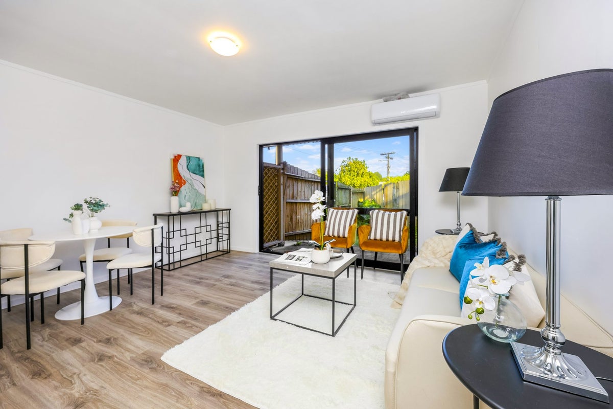 1/14 Mcdonald Crescent, Mount Wellington, Auckland - Carousel 11