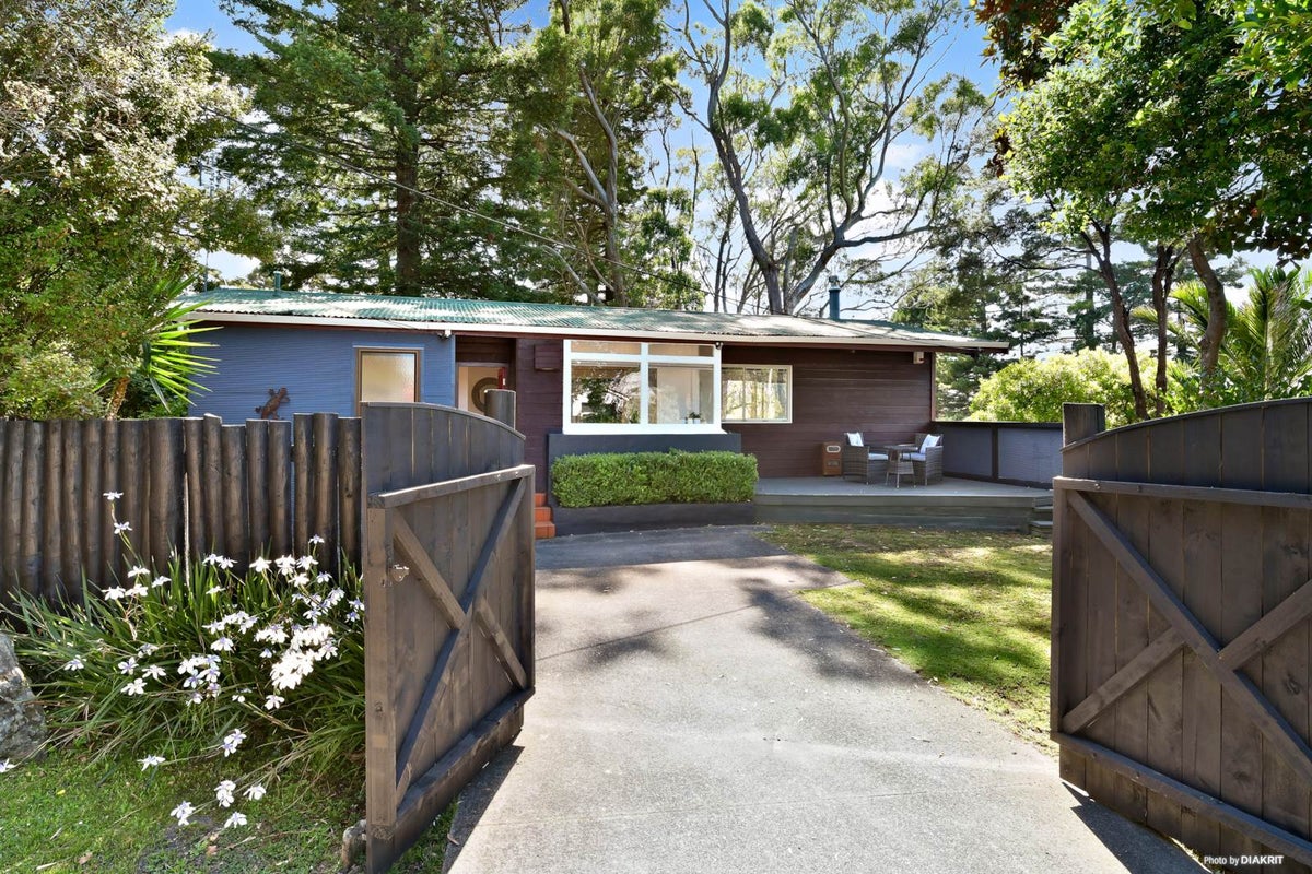 204 Wade River Road, Wade Heads, Whangaparaoa - Carousel 1