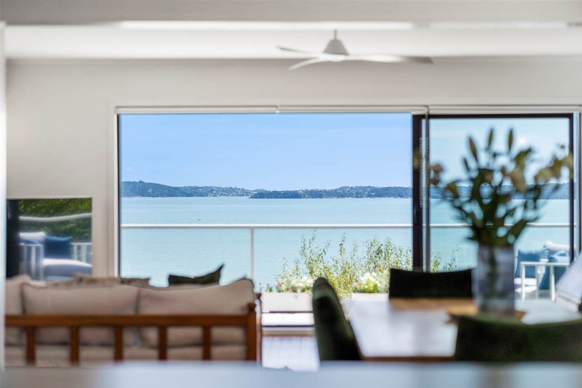 4 Moana Terrace, Maraetai, Auckland - Carousel 1