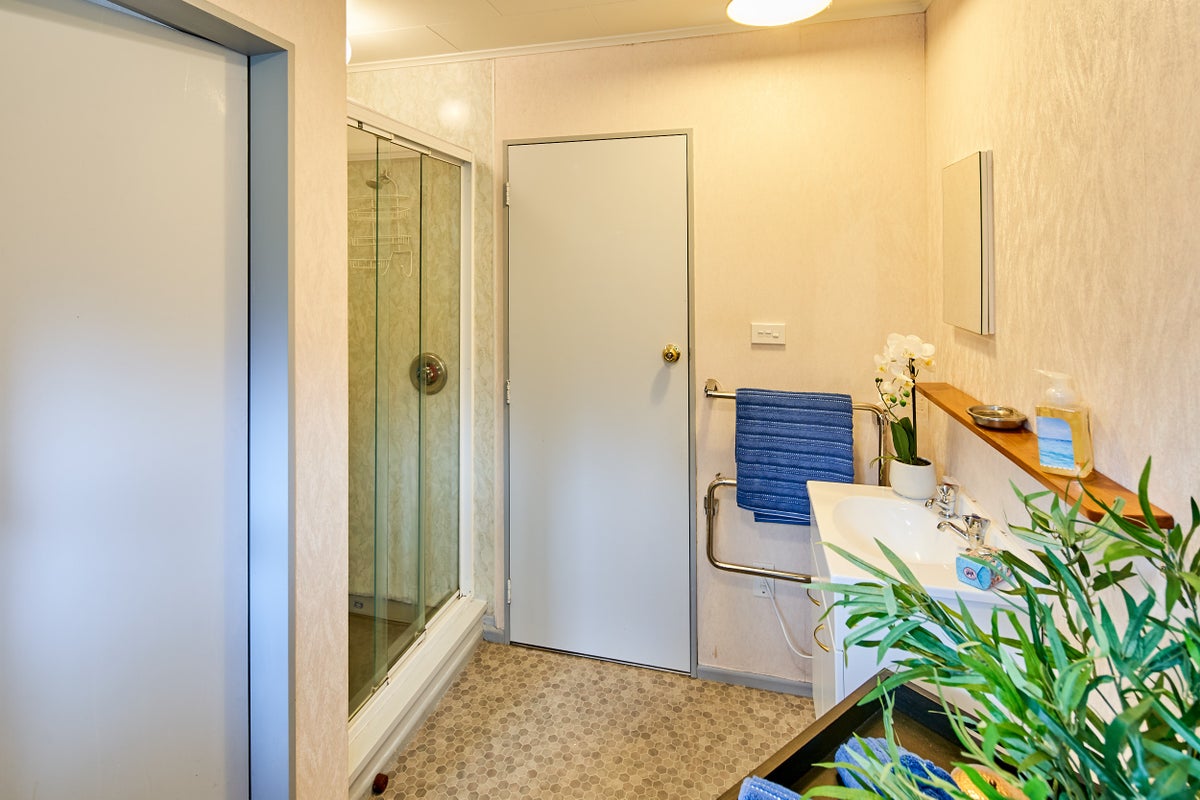 137B Pope Street, Camborne, Porirua - Carousel 13